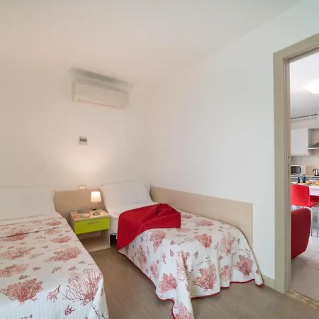 Elegant Monica 2 Two Bedroom C6 Sleeps 6 * Lignano Sabbiadoro