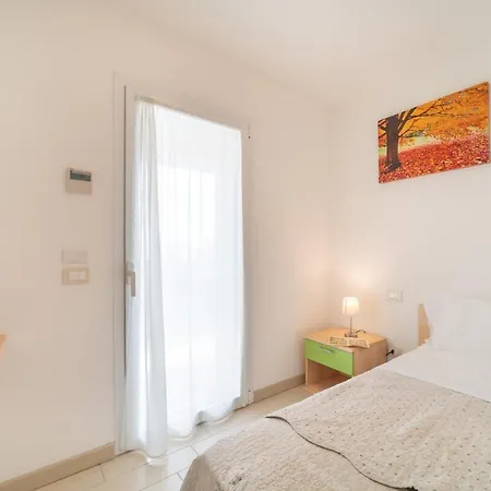 Elegant Monica 2 Two Bedroom C6 Sleeps 6 * Lignano Sabbiadoro