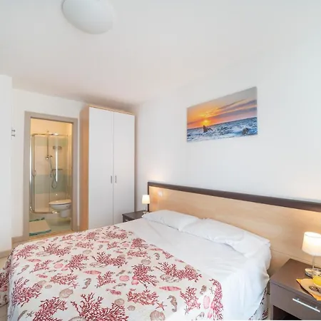 Elegant Monica 2 Two Bedroom C6 Sleeps 6 * Lignano Sabbiadoro
